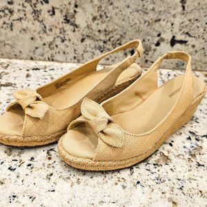 Naturalizer tan espadrille sandals, size 8